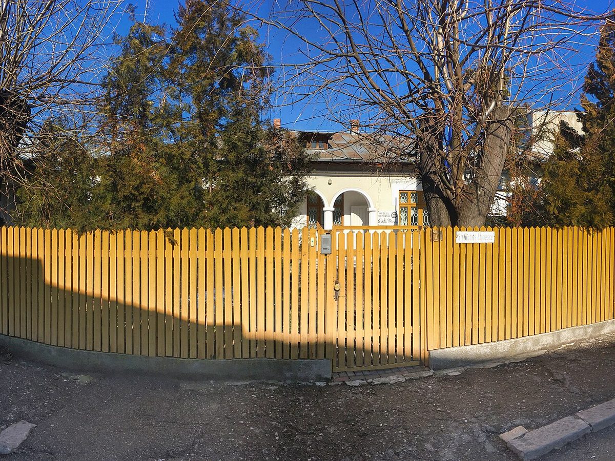Casa Memorială Nichita Stănescu din Ploiești, casa părintească a poetului
