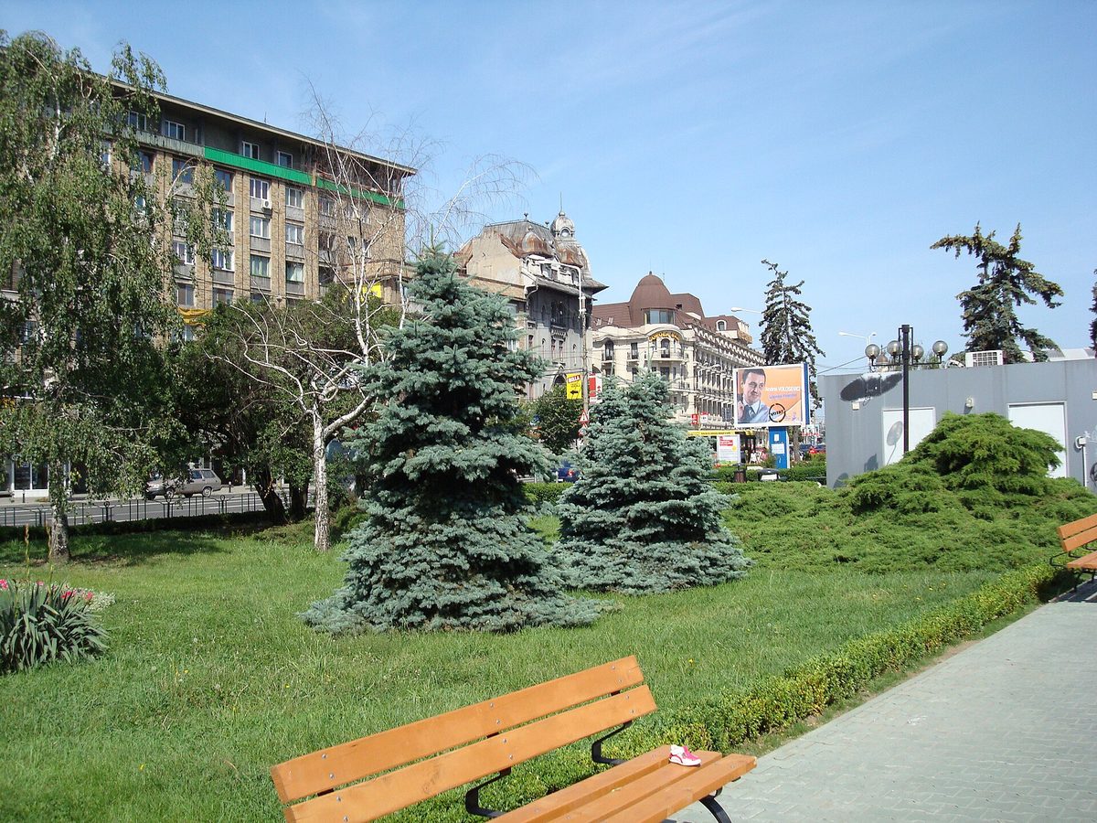 Parcul Toma Socolescu din Ploiești, fostul Parcul Foamei, lângă Halele Centrale