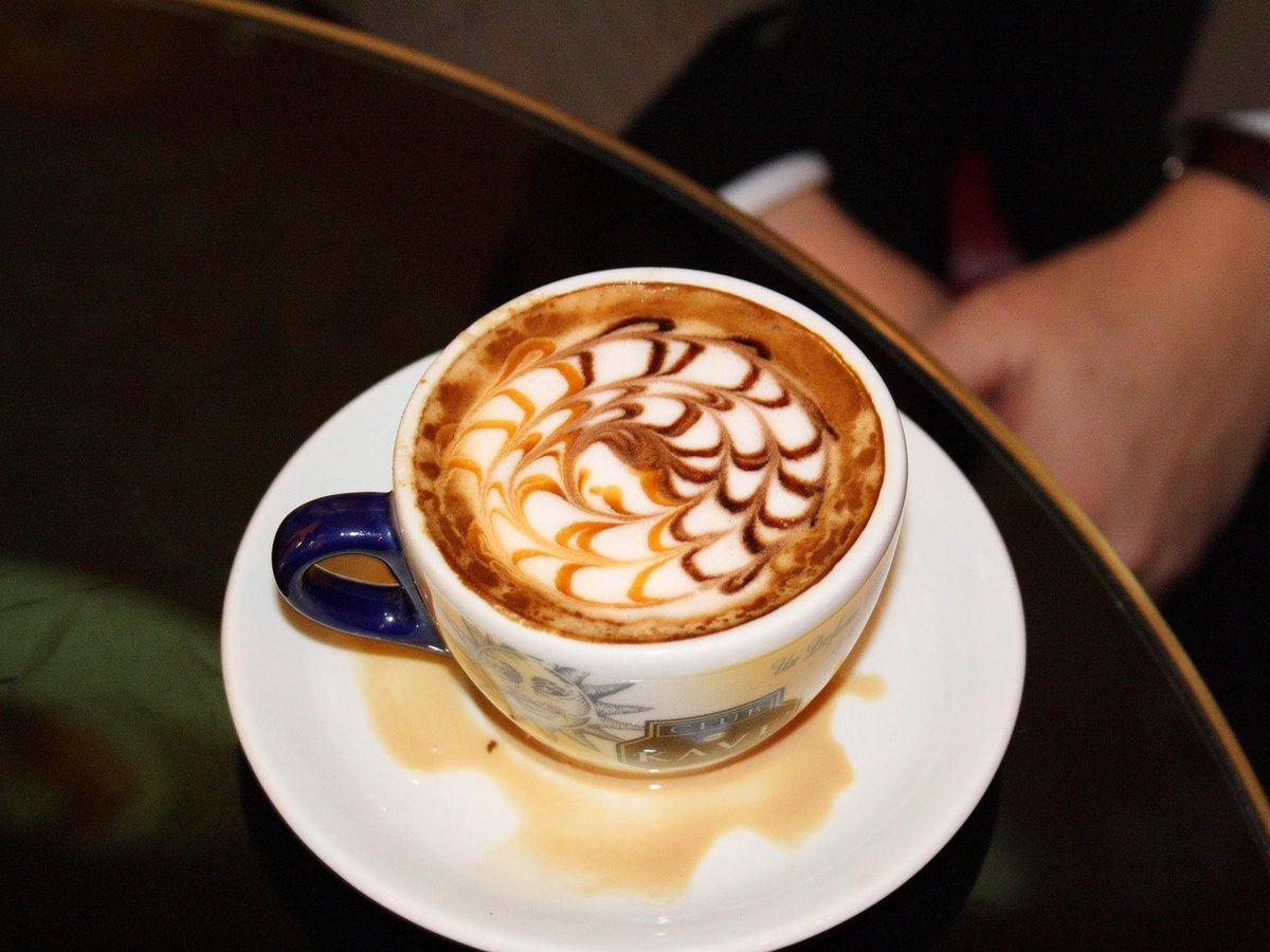 Piagi Cafe din Ploiești, cafenea pe Bulevardul Republicii